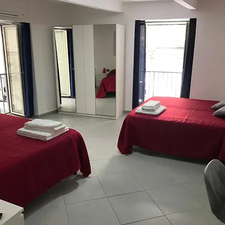 Couette-café Dilemma Naples