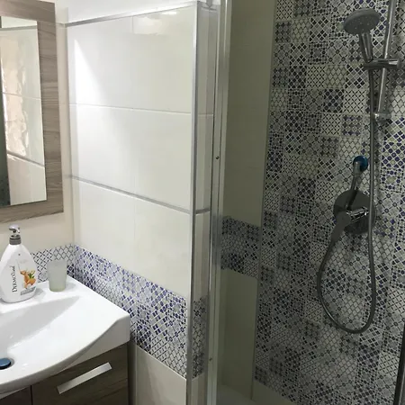 Bed & Breakfast Dilemma 3*